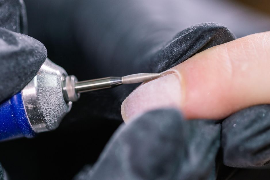 Cursos de manicura profesional 2026 Ana Bracero formación manicuristas gel polygel acrigel combinada relleno nivelacion
